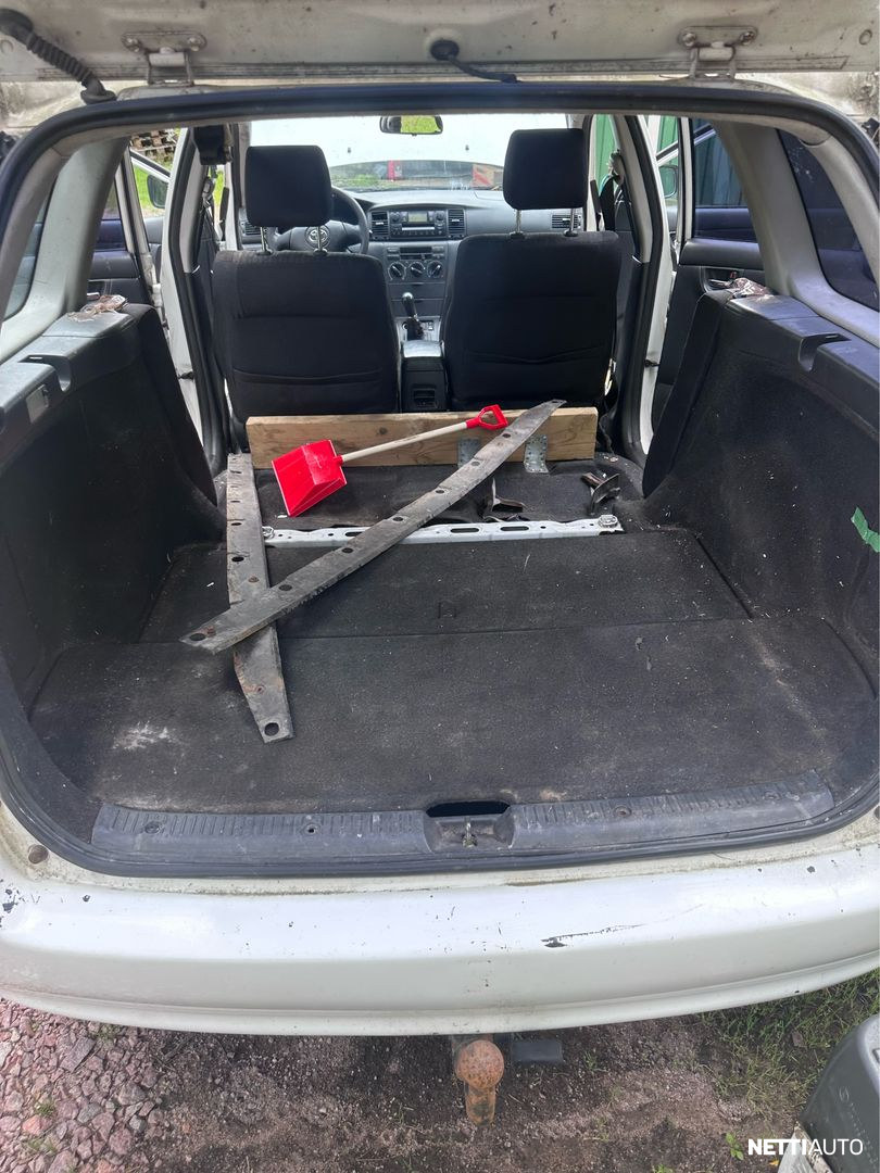 Toyota Corolla 2002, photo 7/8