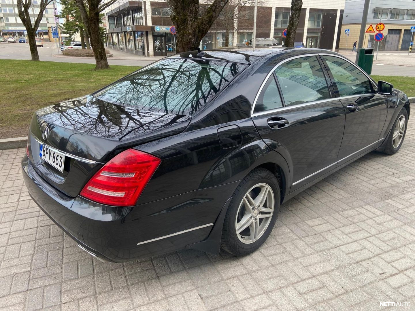 Mercedes-Benz S