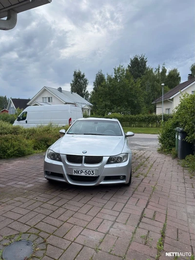 BMW 330 2007, kuva 1/10