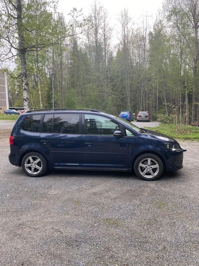 Volkswagen Touran 2012, kuva 5/19