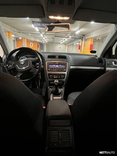 Skoda Octavia Combi 2,0 TDI 140 Elegance 2011, kuva 5/14