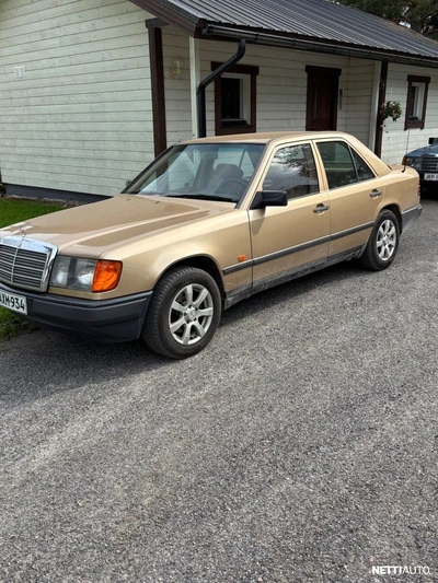 Mercedes-Benz 300 E 3,0 (124) 4d 1985, kuva 1/8
