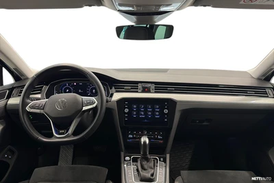 Volkswagen Passat 2021, photo 7/41