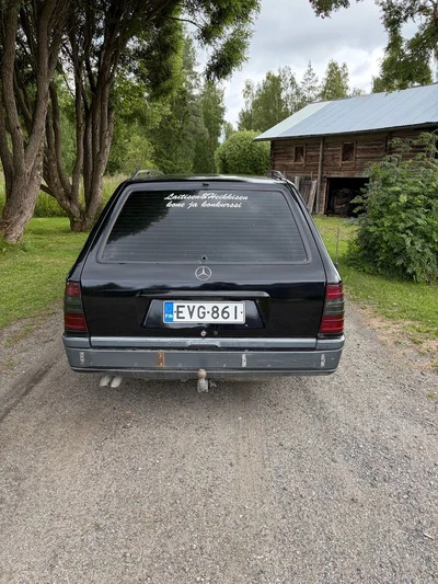 Mercedes-Benz 300 1995, kuva 3/10