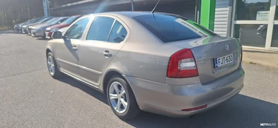 Skoda Octavia 2010, kuva 3/9