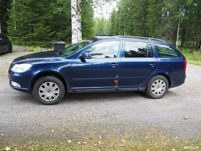 Skoda Octavia Combi 1,9 TDI Ambiente 2009, kuva 3/11