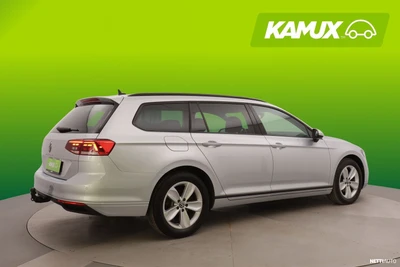 Volkswagen Passat 2022, photo 2/30