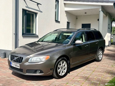 Volvo V70 2,0 Momentum Business 2008, photo 3/10
