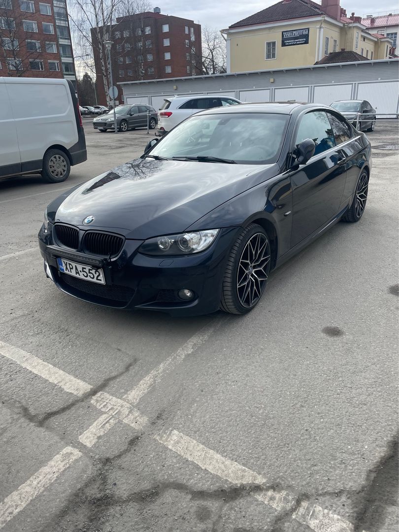 BMW 330