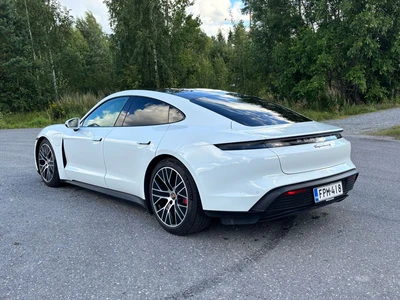 Porsche Taycan 2021, kuva 3/12