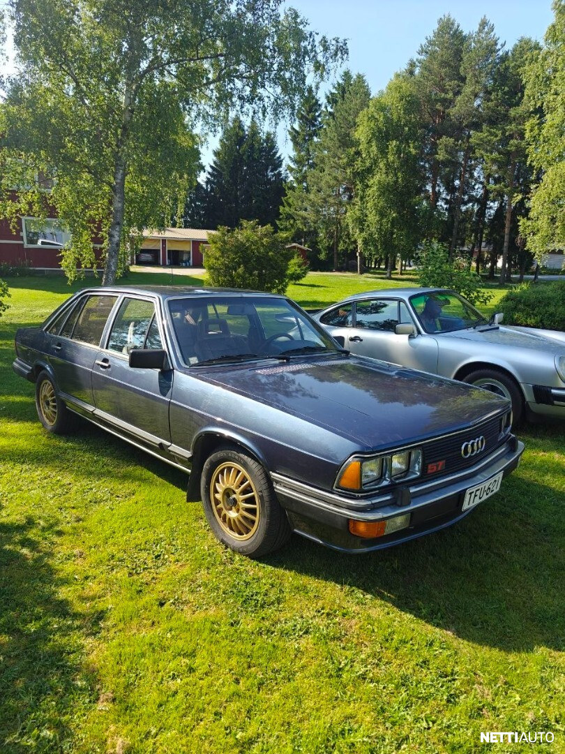 Audi 200