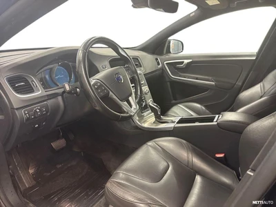 Volvo S60 Cross Country 2016, photo 7/24