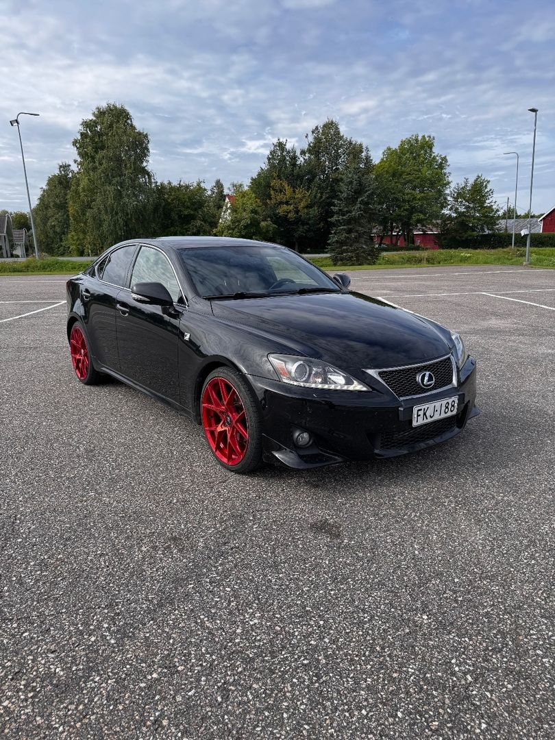 Lexus