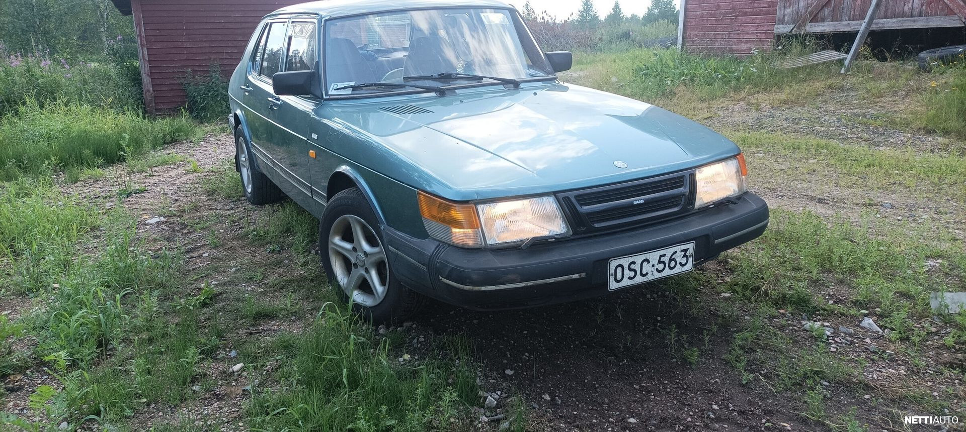 Saab 900