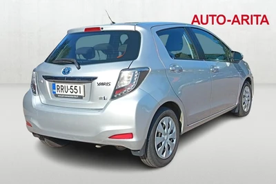 Toyota Yaris Hybrid Active 5ov 2013, photo 5/10