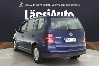 Volkswagen Touran 2010, photo 7/12