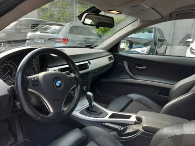 BMW 325 Ci xDrive A E92 Coupé 2011, photo 6/9