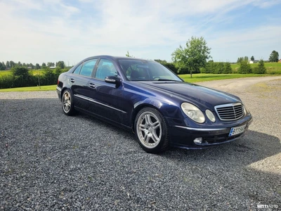 Mercedes-Benz E 2003, photo 1/8
