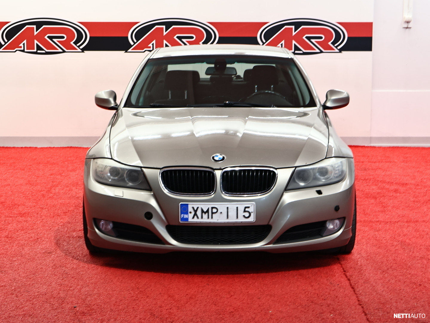 BMW 318 2010, photo 2/19
