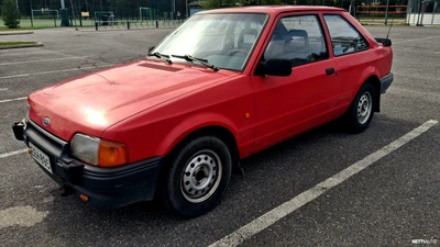 Ford Escort 1987, photo 2/9