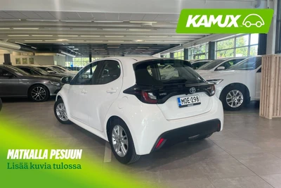 Toyota Yaris 1,5 Hybrid Active 2022, photo 2/8