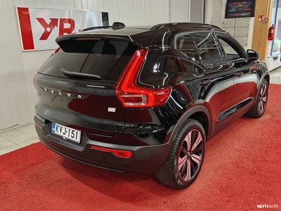 Volvo XC40 2023, photo 3/36