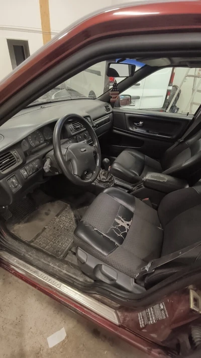 Volvo V70 Sportswagon 2,4 10V 1999, kuva 7/13