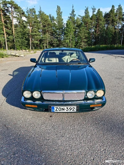 Jaguar XJ6 1995, kuva 1/4
