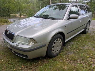 Skoda Octavia 2002, kuva 2/19