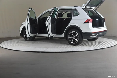 Volkswagen Tiguan 2023, photo 7/10