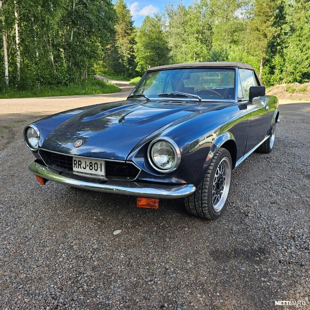 Fiat 124 Spider