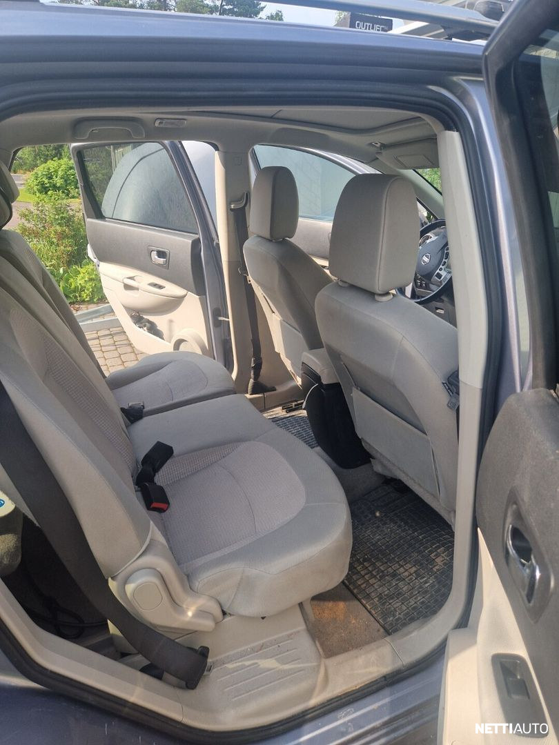 Nissan Qashqai+2 2011, photo 8/8