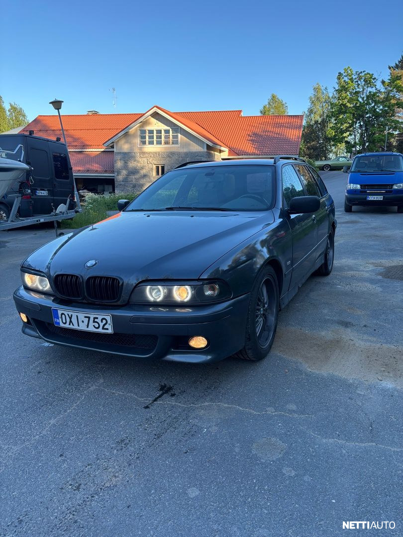 BMW 530
