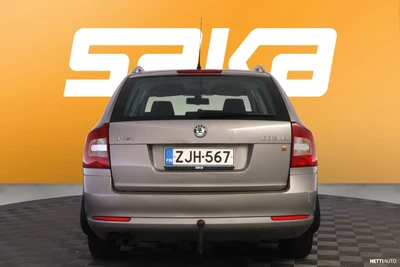 Skoda Octavia Combi 1,6 TDI 4x4 Elegance 2010, photo 7/37