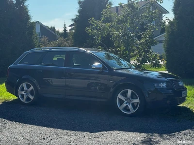 Audi S4 Avant 4,2 V8 quattro 253kW 2003, kuva 1/10