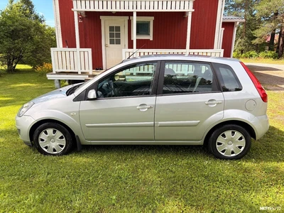 Ford Fiesta 1,4 80hv Limited M5 5-ovinen 2008, photo 3/9
