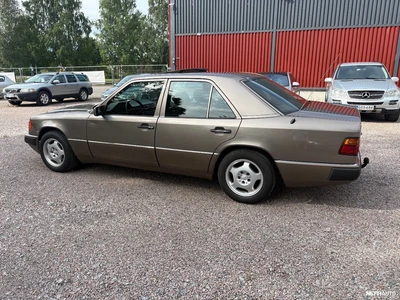 Mercedes-Benz 200 200D 1992, photo 3/13