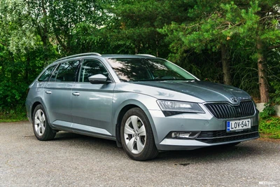 Skoda Superb 2019, photo 1/16