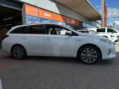 Toyota Auris 2013, kuva 2/9