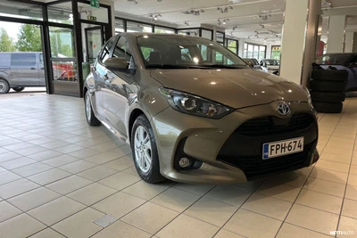 Toyota Yaris 1,5 Hybrid Active 2022, photo 6/10
