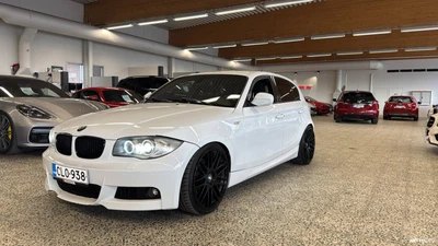 BMW 120 2010, photo 2/6