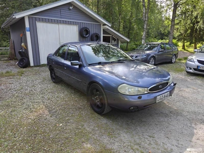Ford Mondeo 1997, kuva 3/16