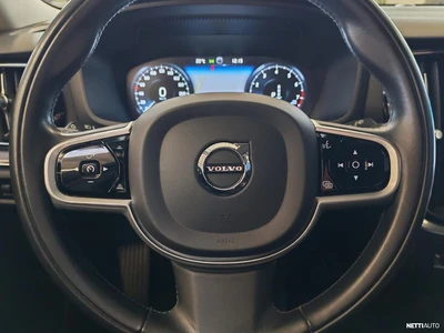 Volvo V60 2021, photo 7/17