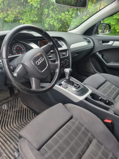 Audi A4 2010, kuva 7/13