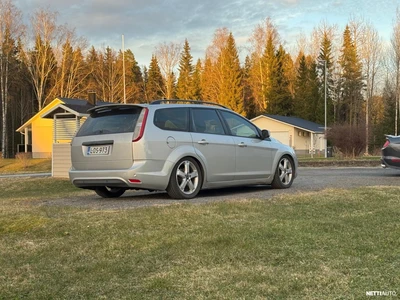 Ford Focus 2009, kuva 3/6