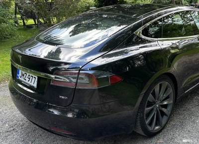 Tesla Model S 75D 2018, kuva 7/10