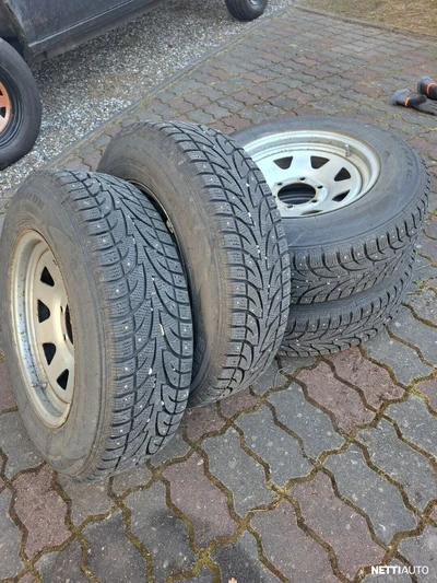 Nissan King Cab Pick-up 4x4 1989, photo 4/13