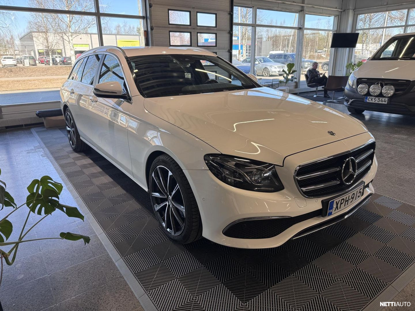 Mercedes-Benz E