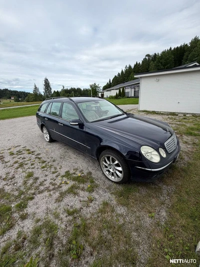 Mercedes-Benz E 2004, photo 1/6