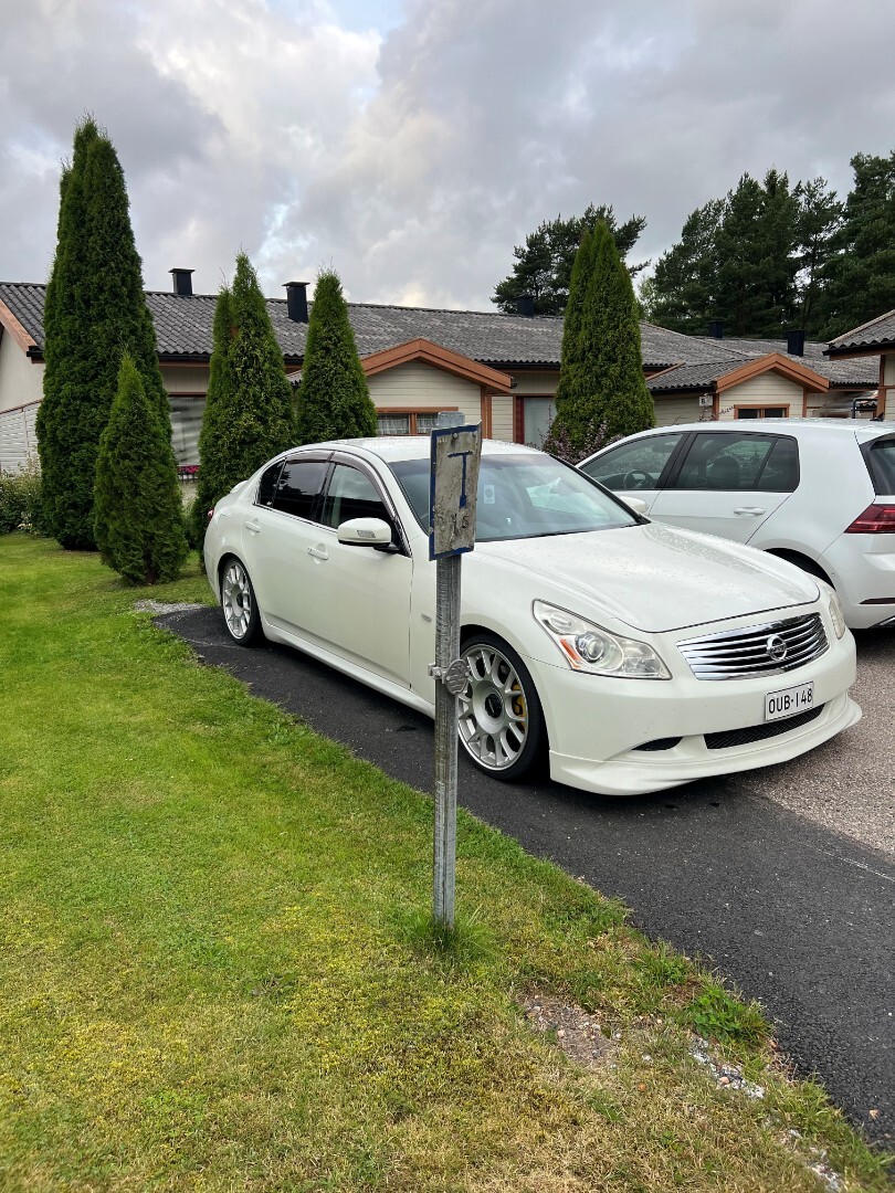 Nissan Skyline